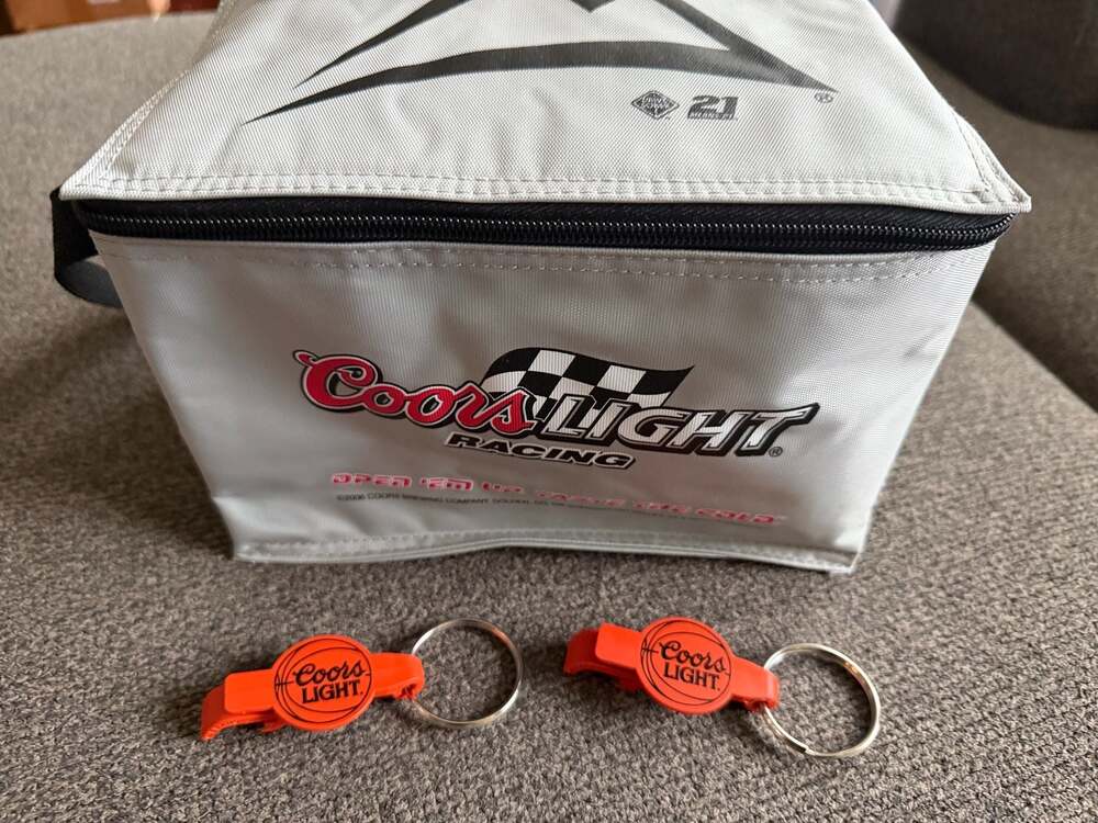 Vintage 2006 Coors Light Racing Insulated Cooler Bag w/2 Bottle Opener Keychains